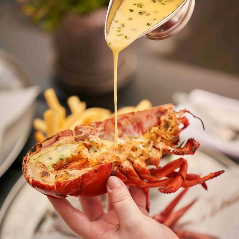 Burger & Lobster 3
