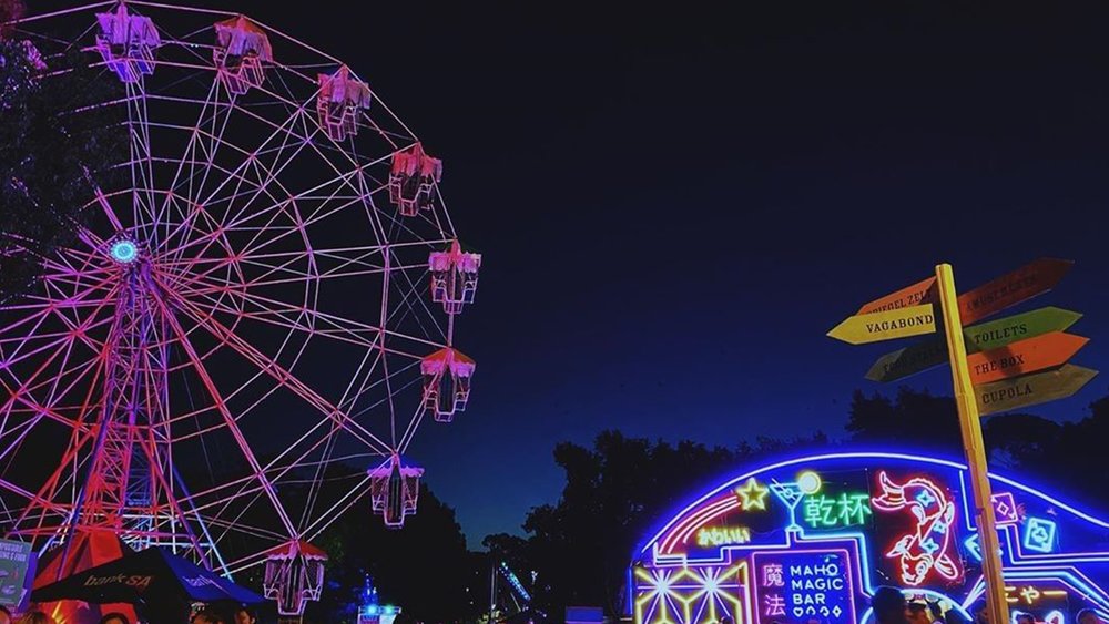 Experience the Adelaide Fringe Festival, Australia's biggest, open access arts festival! Image credit: @mmmishka on @cityofadelaide on Instagram