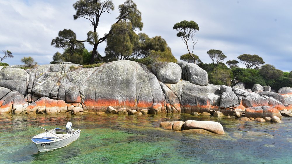 Bay of Fires got its name from its rouge-coloured rocks. ​​Image credit: Laya Clode on Unsplash