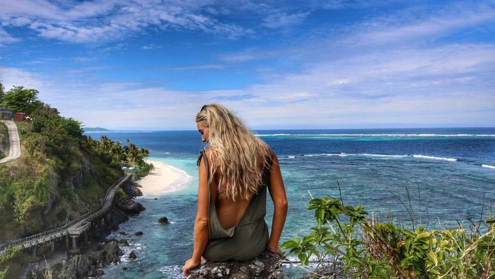  Endless views of white sand beaches and pristine blue waters await you at Mamanuca Islands. "Credit: @tourismfiji"