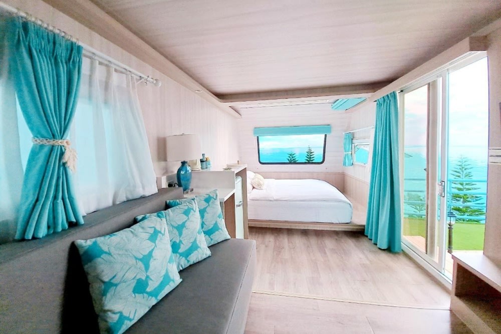 遠雄海洋公園：露營車夜宿體驗