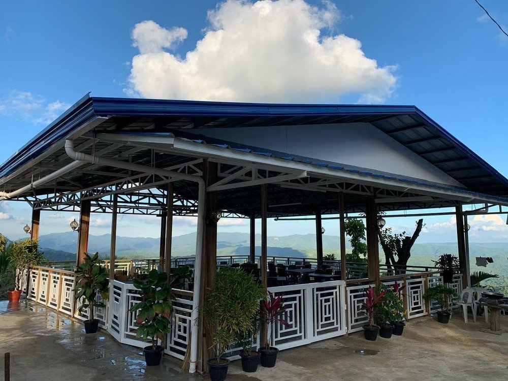 bungalow overlooking mountain view