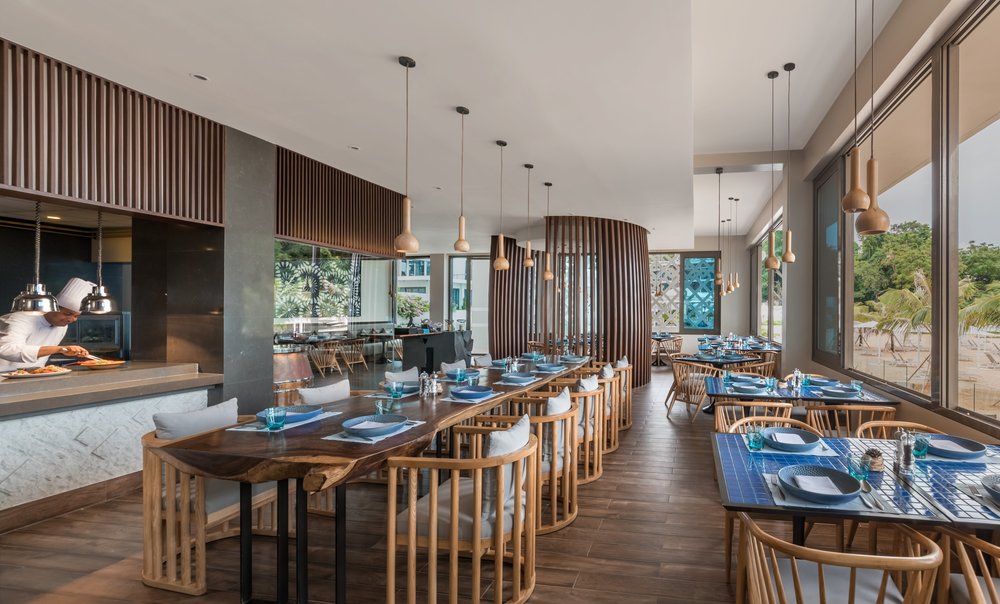 hotel restaurant overlooking beach