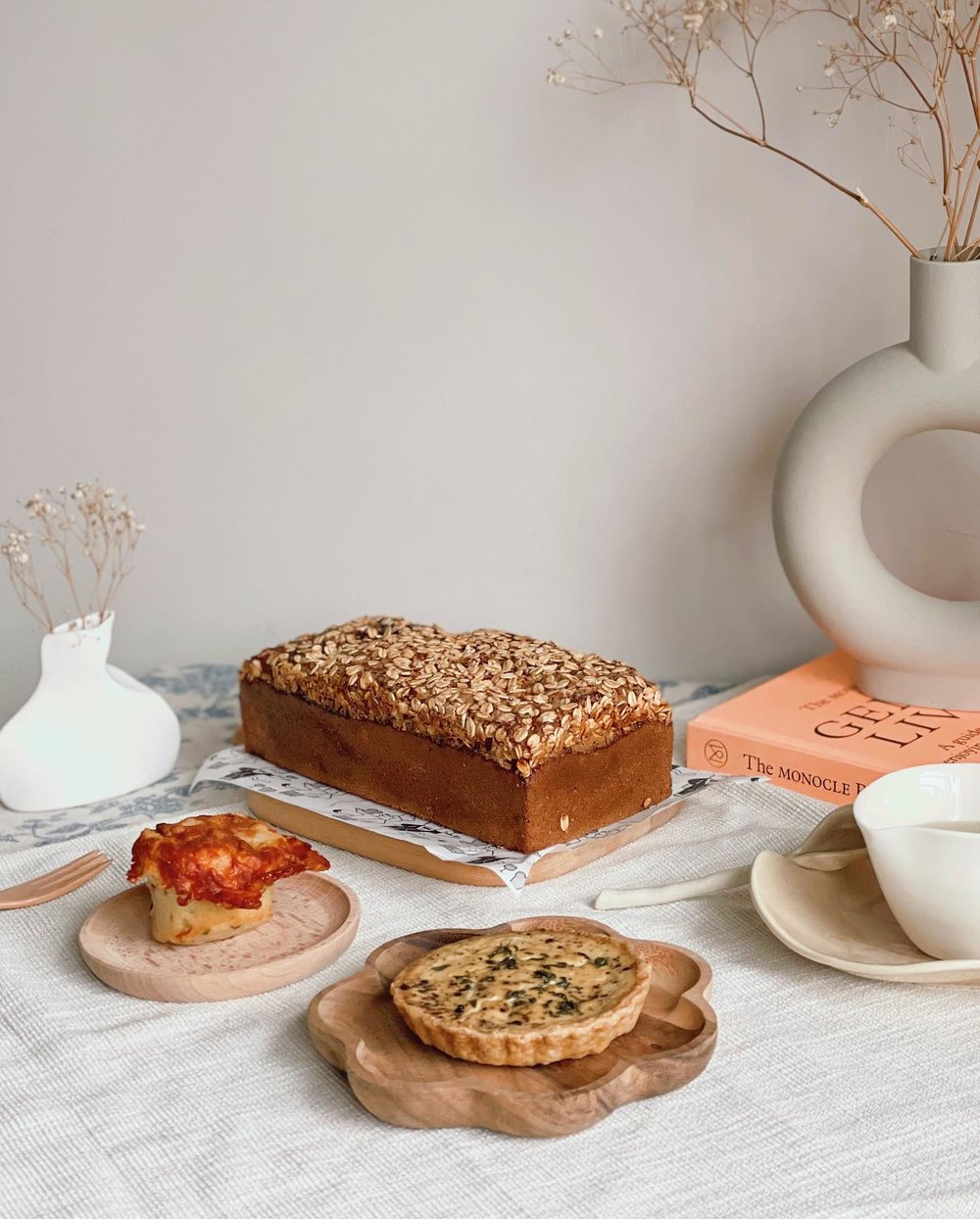 Bacon & Cheese Scone 和洋蔥派也相當美味!(Instagram @missnomnomz)