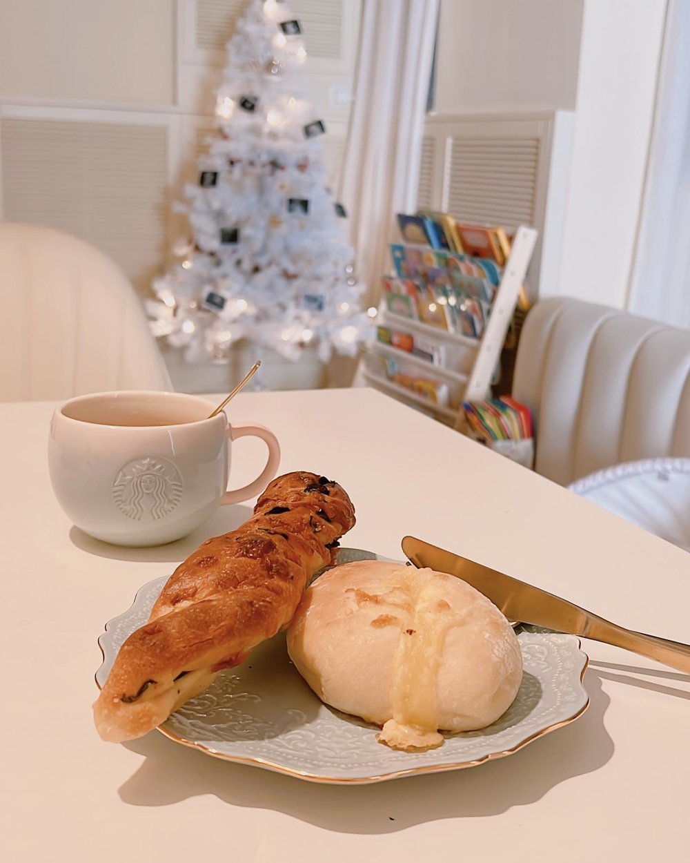 荃灣及灣仔分店均設有堂食,但買回家中慢慢享受也是不錯的選擇!(Instagram @ lexus0311)