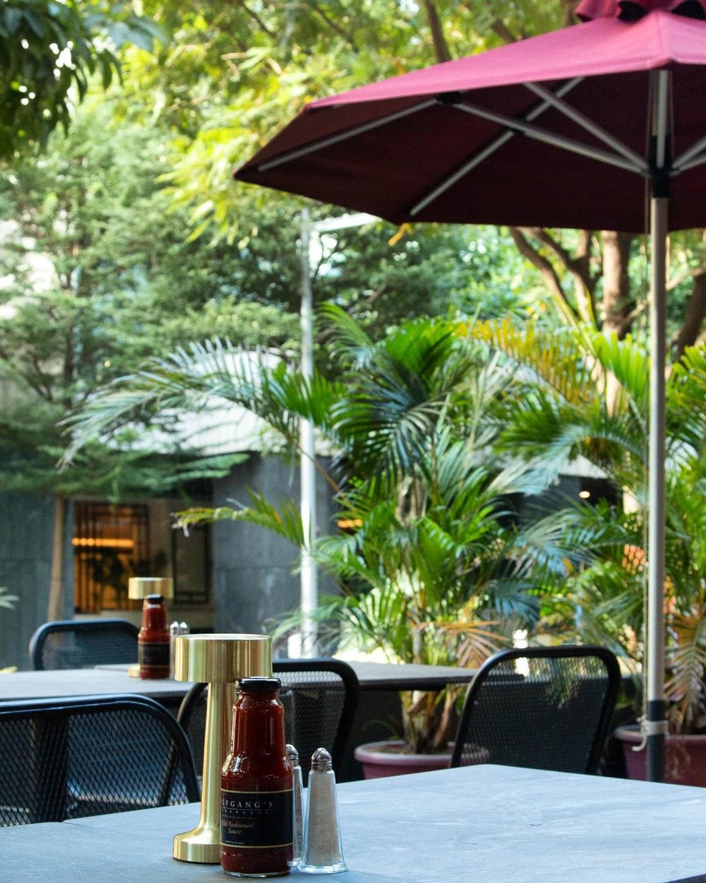 al fresco dining tables and chairs