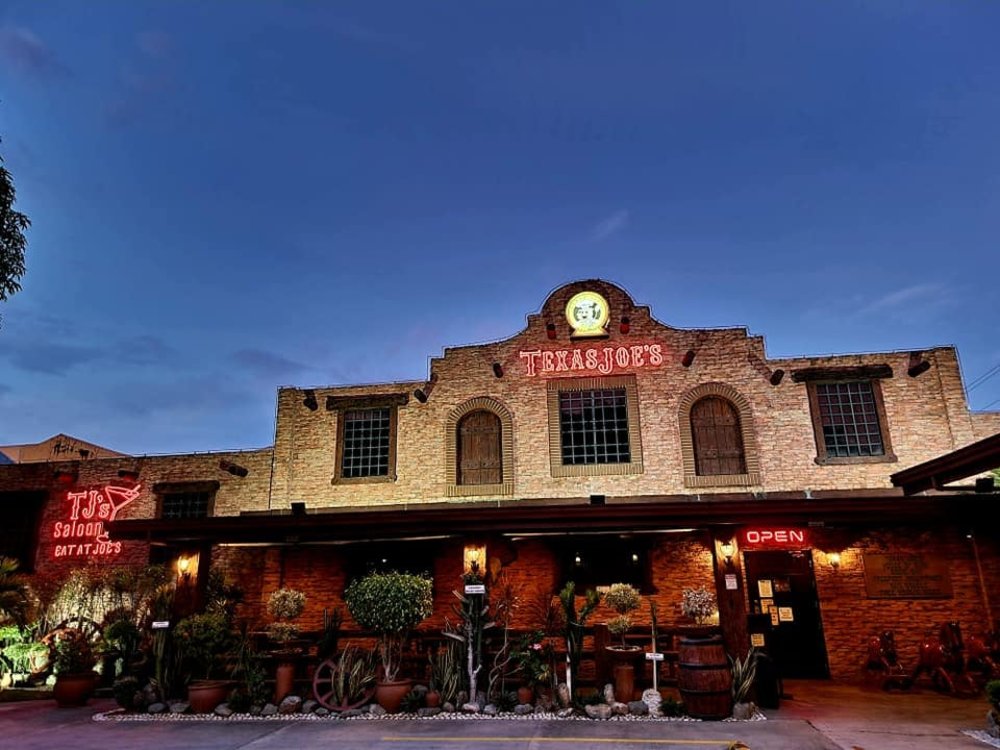 texas rib house facade