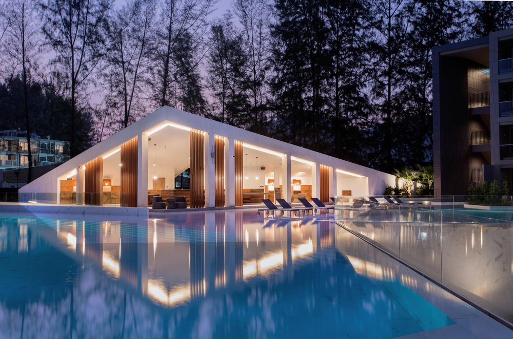 la vela khao lak miner's bar