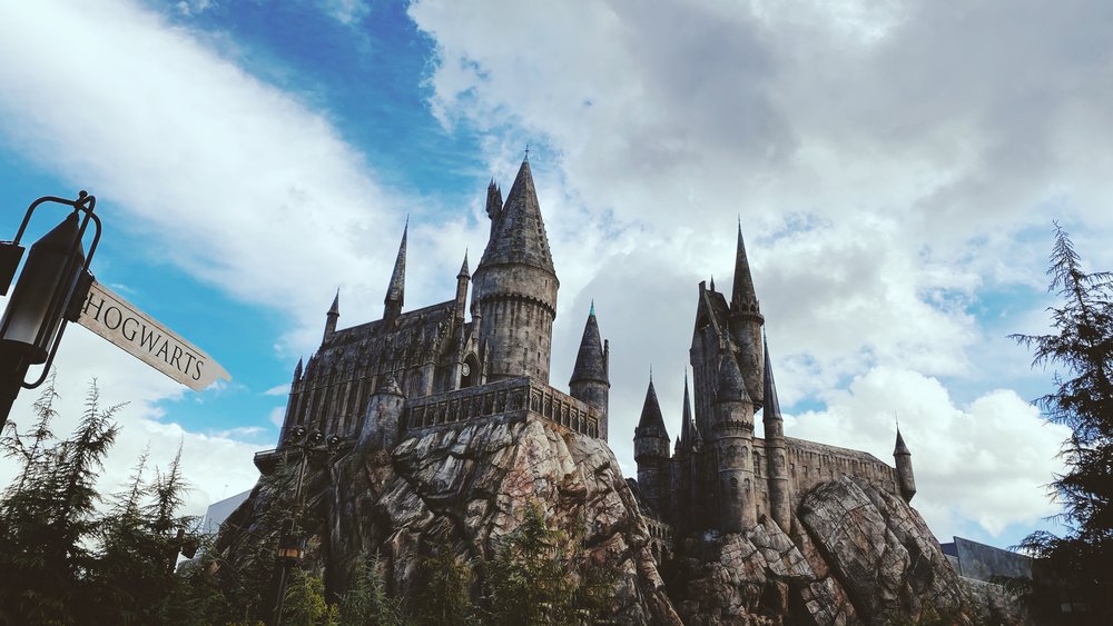 You can strike a pose with the iconic Hogwarts Castle at both Hollywood and Orlando! Image credits @jmeguilos on Unsplash