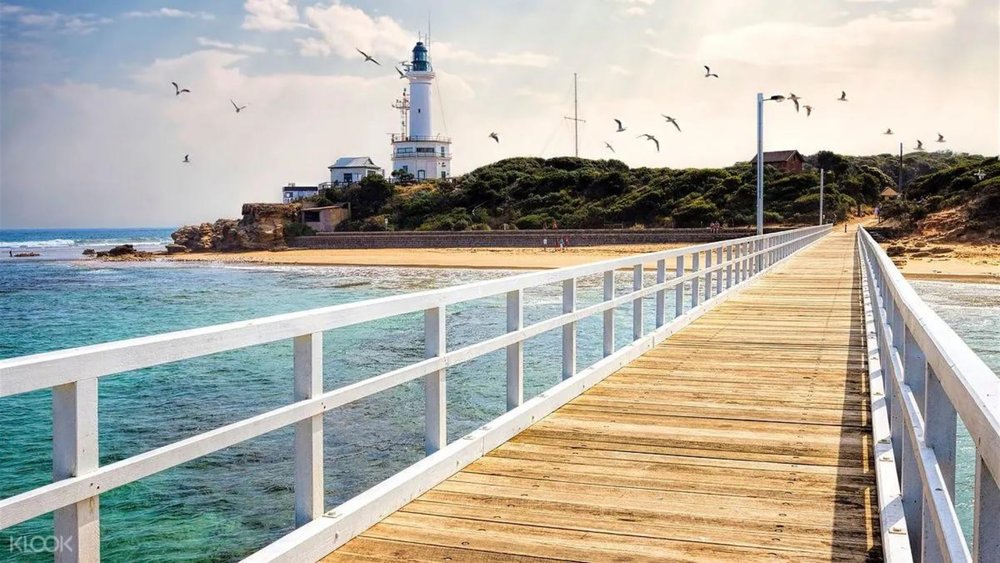 Did you know that Point Lonsdale Lighthouse is possibly the last manned lighthouse in the country?