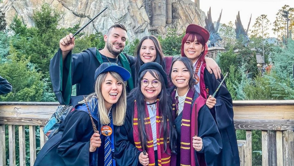 Robes, scarfs, wands, shirts, and other Potter merchandise abound at this Floridian theme park! Image credits @giojammies on Instagram