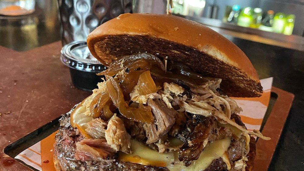 The 17.95 USD burger is more than worth your money. Credit: tai_zaap