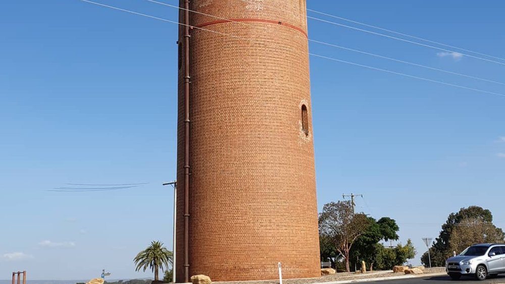 If only you could bring The Big Wine Bottle on date night. Image Credits: @suetraveller_