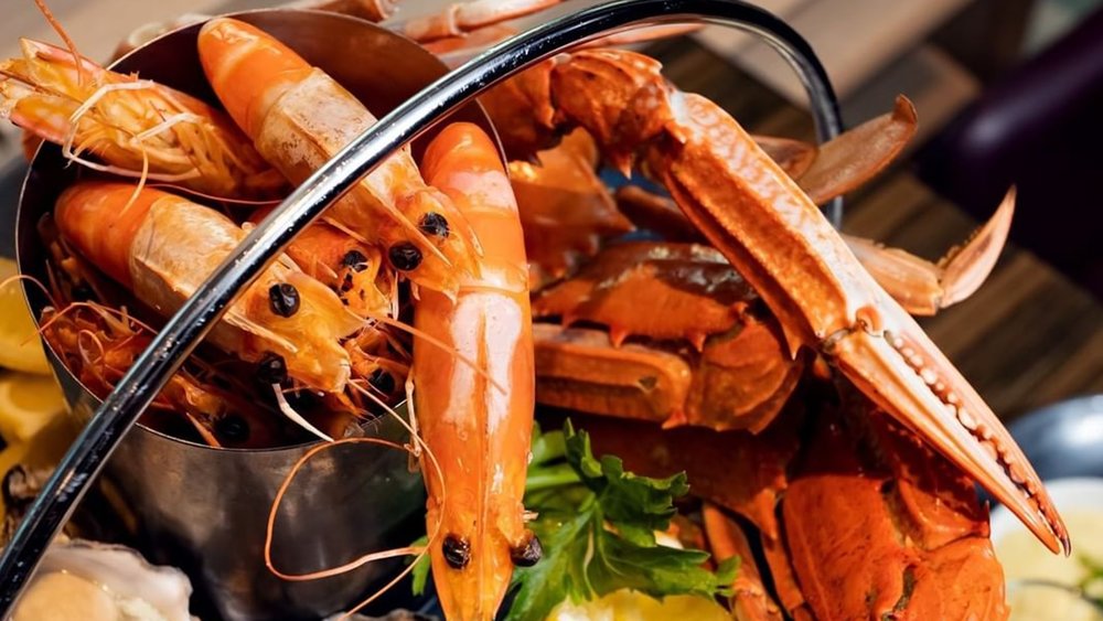 Enjoy an abundance of seafood from Sailmaker Image Credits: @hyattregencysydney