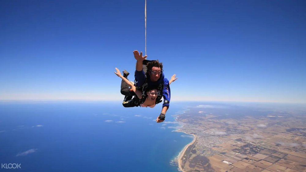 Enjoy the adrenaline rush and fantastic scenery on this skydive experience.