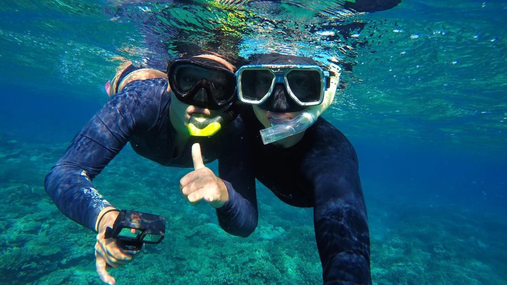 Put on your flippers and marvel at Lady Elliot Island’s wonderful coral cays! Credits: @kjm__