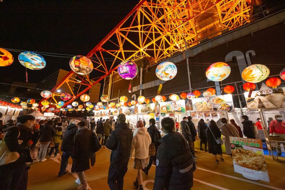 東京タワーの台湾夜市