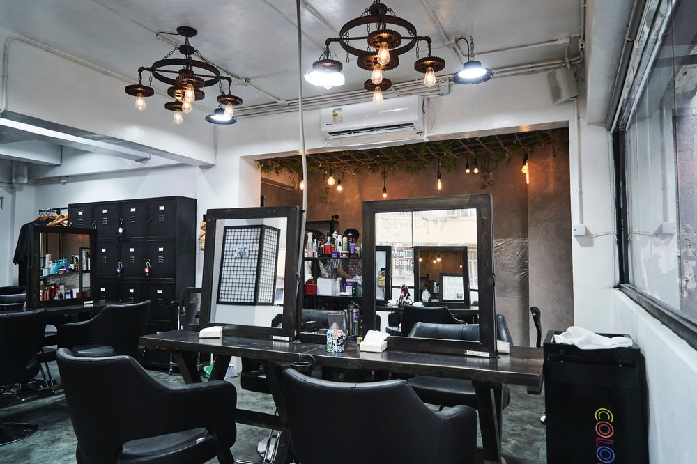 M² HAIR SALON 太子 髮型屋 推介 店內多位專業髮型設計師，度身打造時尚造型。