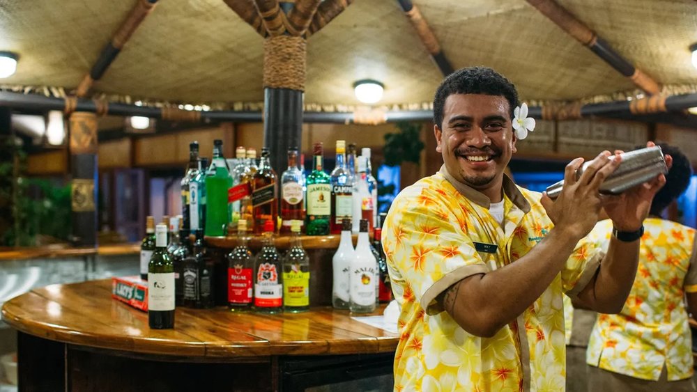 The warm welcome of Plantation Island Resort’s staff will surely put a smile on your face.