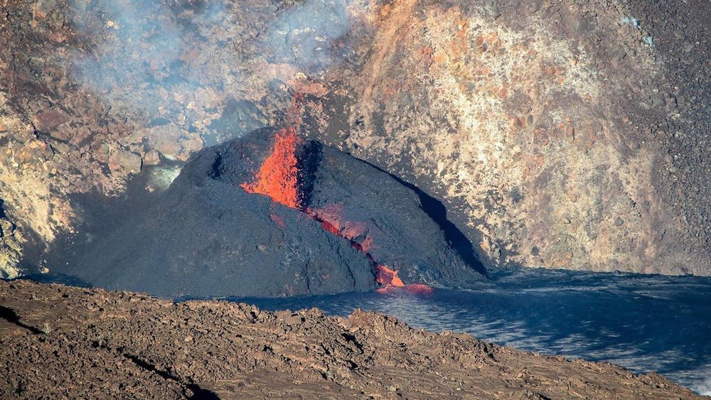 Hawai‘i Volcanoes National Park is a designated International Biosphere Reserve and UNESCO World Heritage Site. Image credits @hawaiivolcanoesnps on Instagram