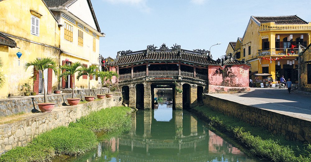 truyen-thuyet-chua-cau-hoi-an