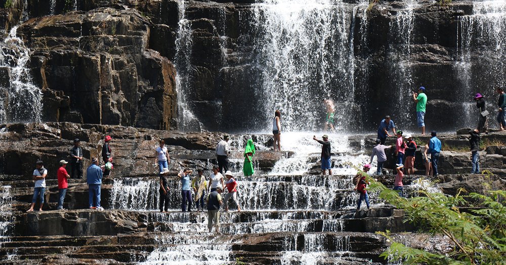 Chiêm Ngưỡng Tòa Thác Có 1-0-2 Tại Việt Nam