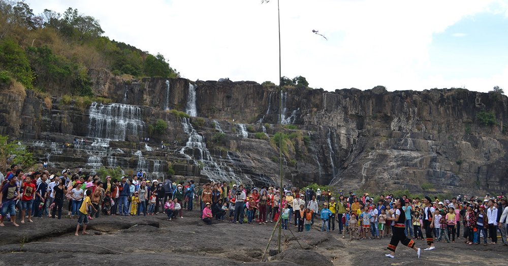 Tham Gia Lễ Hội Thác Pongour