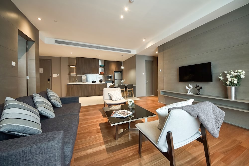 VE Hotel & Residence 