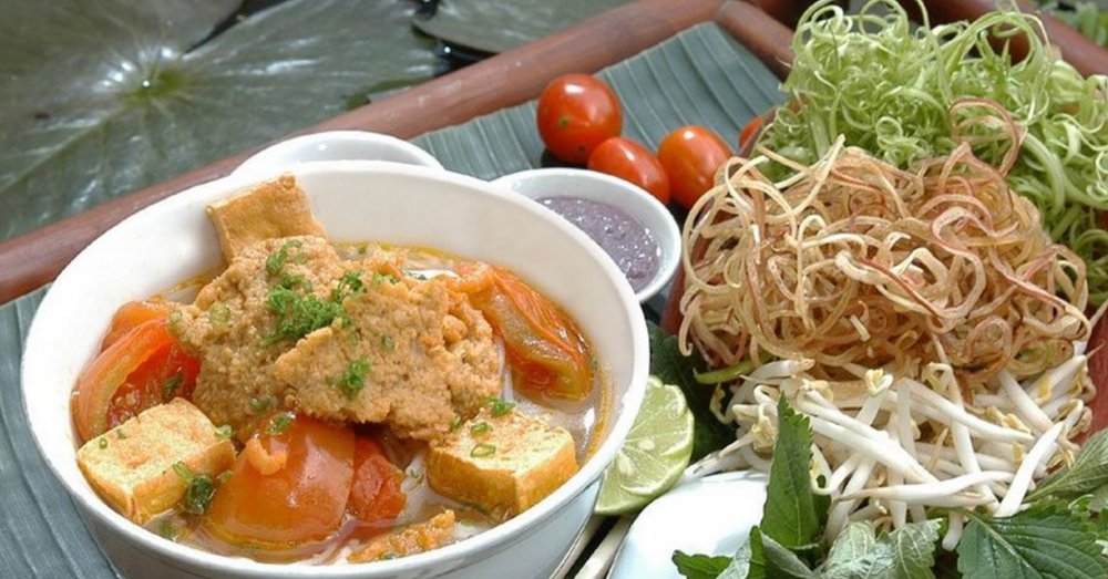 cho-long-bien-co-dac-san-gi