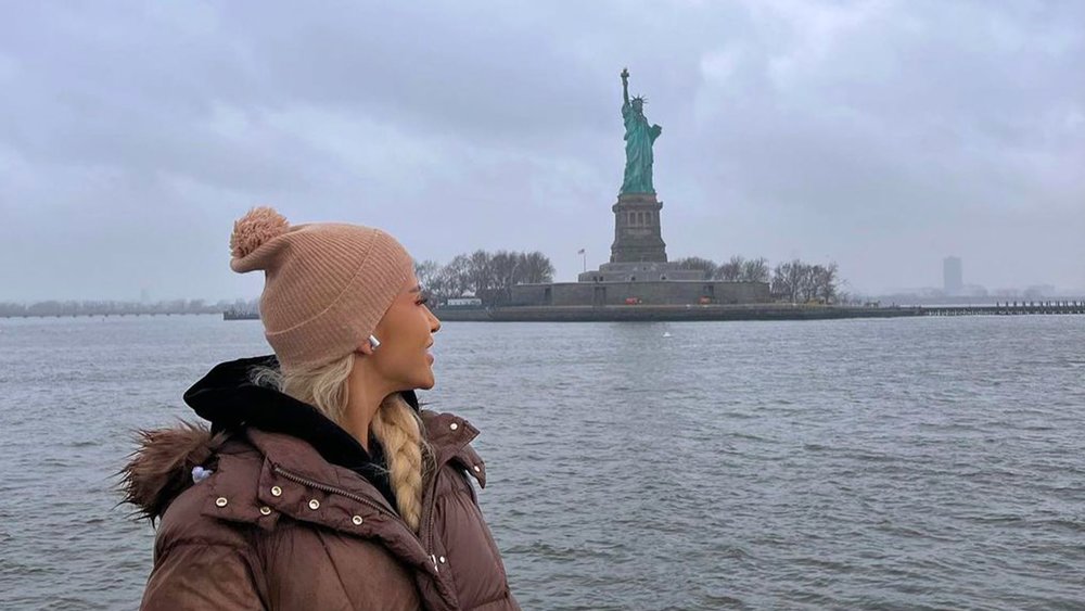 Tick off your USA bucket list by visiting the Statue of Liberty Image Credits: @maxamatjanovna