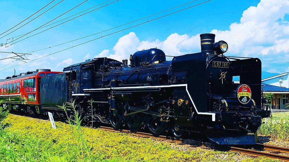 Travel back in time to the Taisho era as you ride the SL Banetsu Monogatari train. Image Credits: @tomos25g