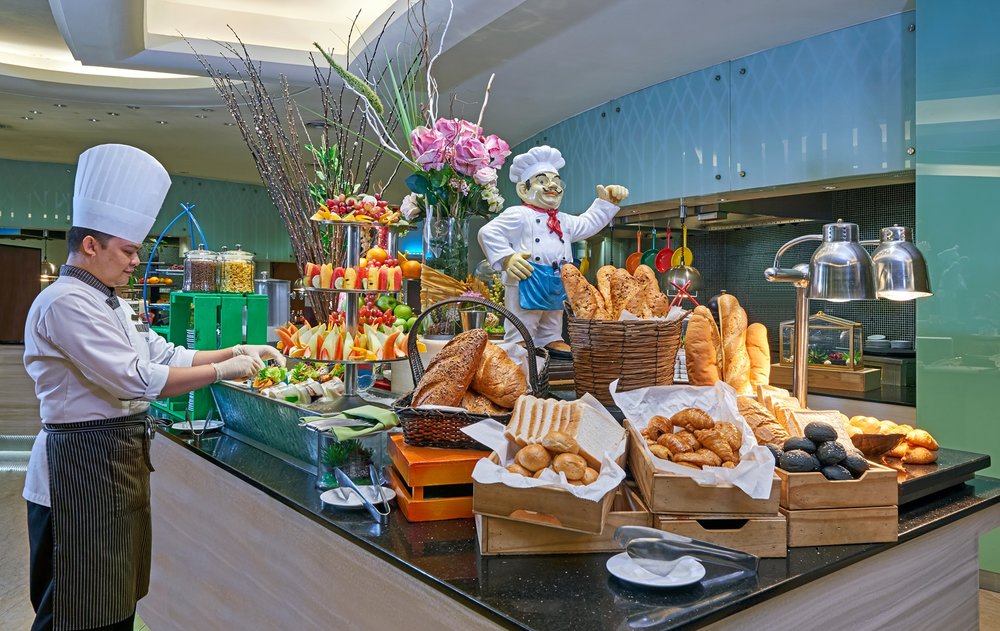 Swez Brasserie at Eastin Hotel Kuala Lumpur halal buffet restaurant