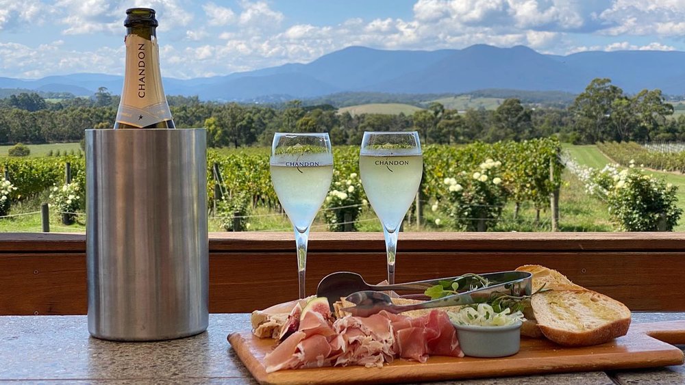 Enjoy a fancy wine date admiring the breathtaking view of Yarra Valley. Image Credits: @yarravalleywine