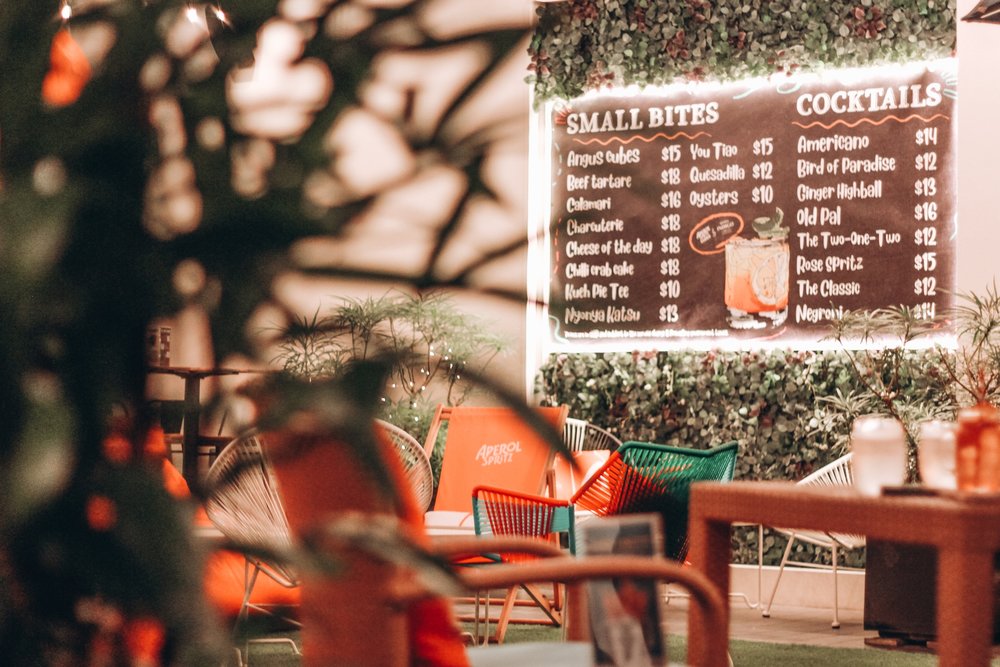 ร้านโฮเทล อินดิโก้ การ์เดน (Hotel Indigo Garden) 