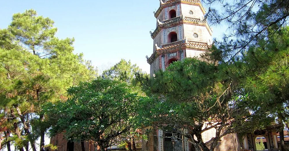 hinh-anh-chua-thien-mu