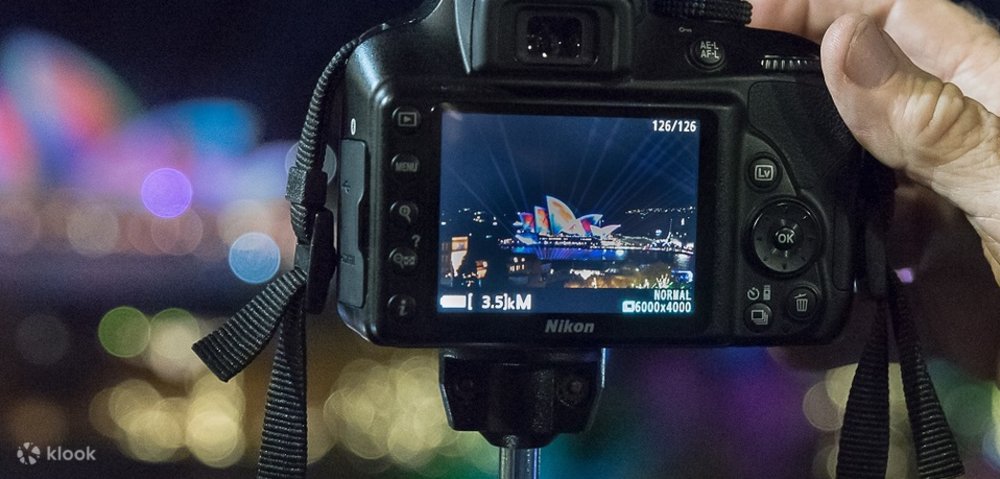 Elevate your night-time Vivid Sydney snaps with this professional photography tour.