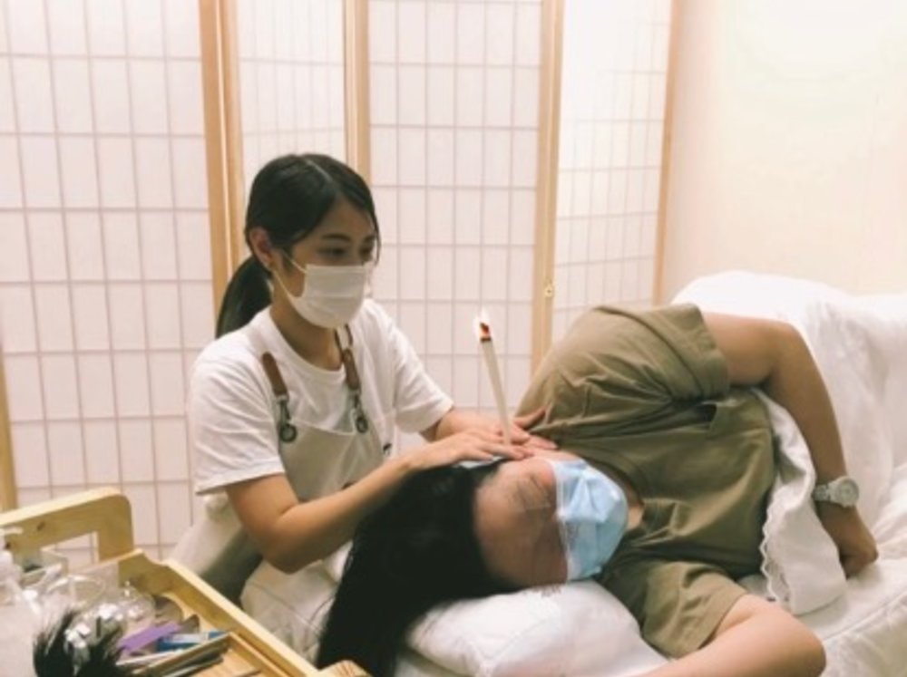 按照客人不同的需要,配合耳燭提高療程效果。