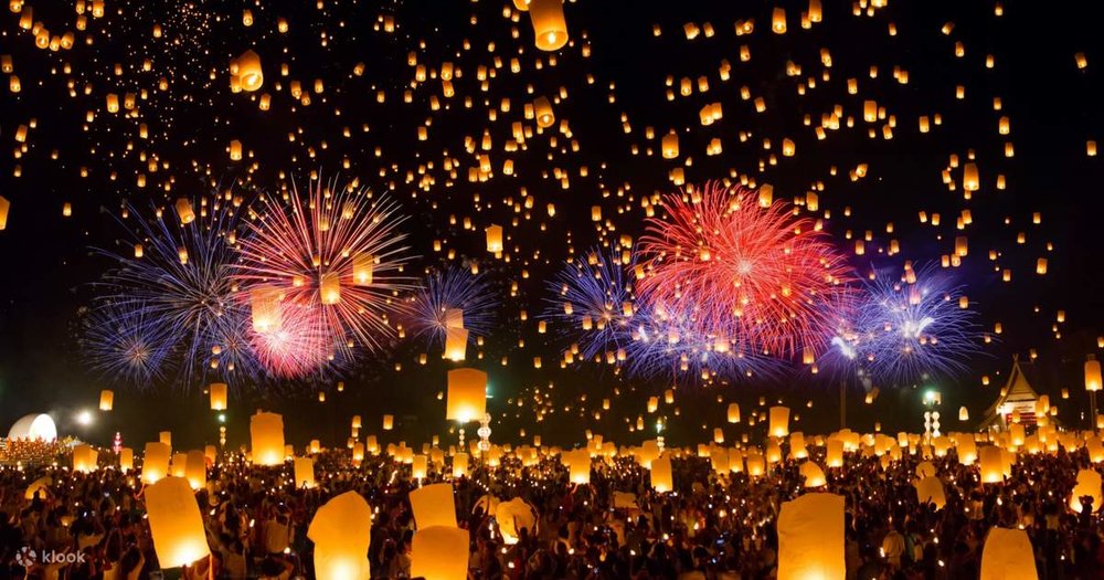 chiang mai yee peng festival thailand