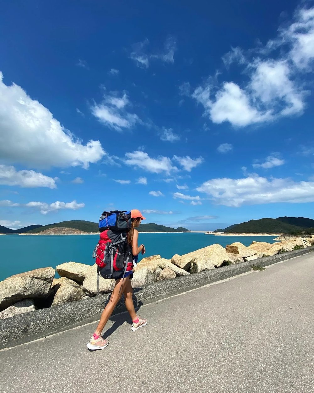 不介意步行的話,沿萬宜水庫步行兩小時就可到白臘。(Instagram @yyh_ho)