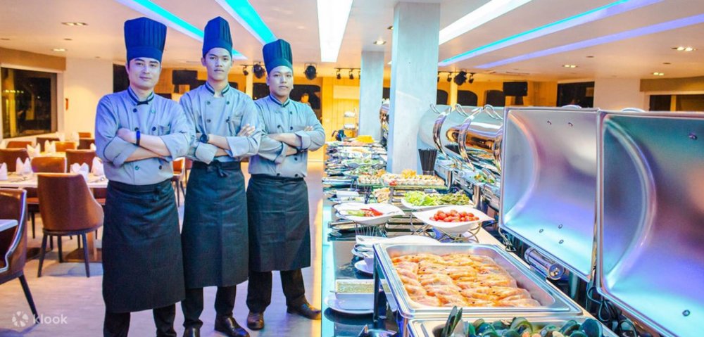 Royal Princess Dinner Cruise in Bangkok