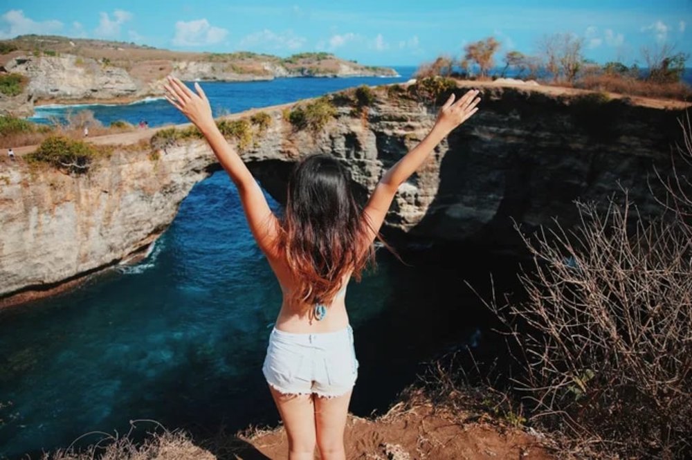 bali nusa penida broken beach