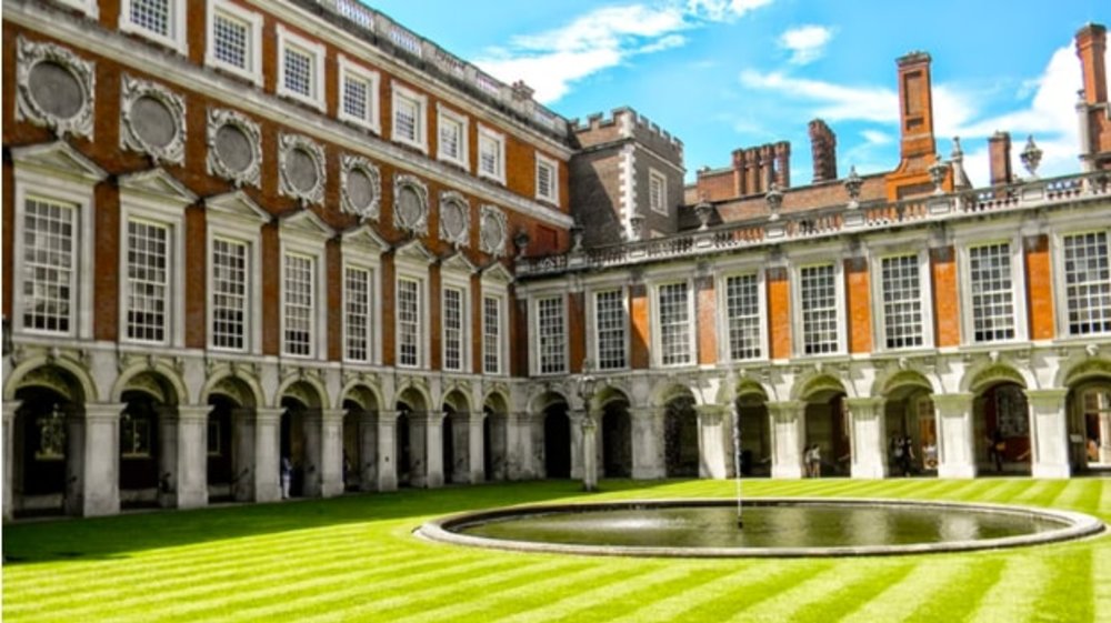 Hampton Court Palace 