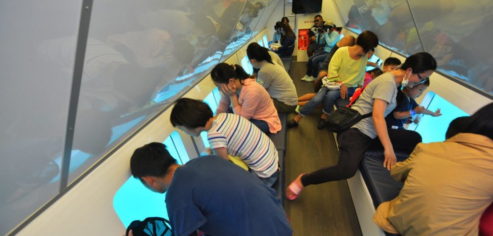  小琉球玻璃船半潛艇環島體驗