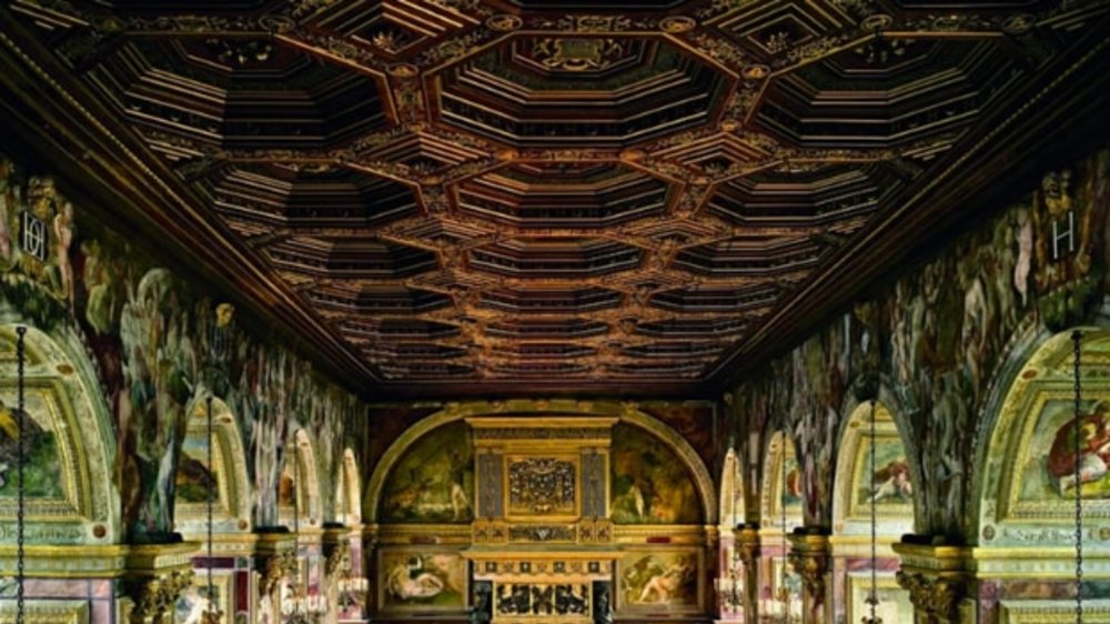 Henry II and Catherine de Medici built the castle’s grand ballroom in 1552.