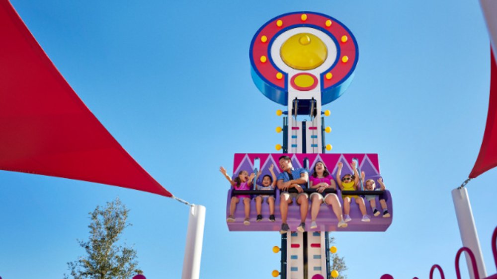 See how high you can soar with Mr. Bull’s High Striker ride