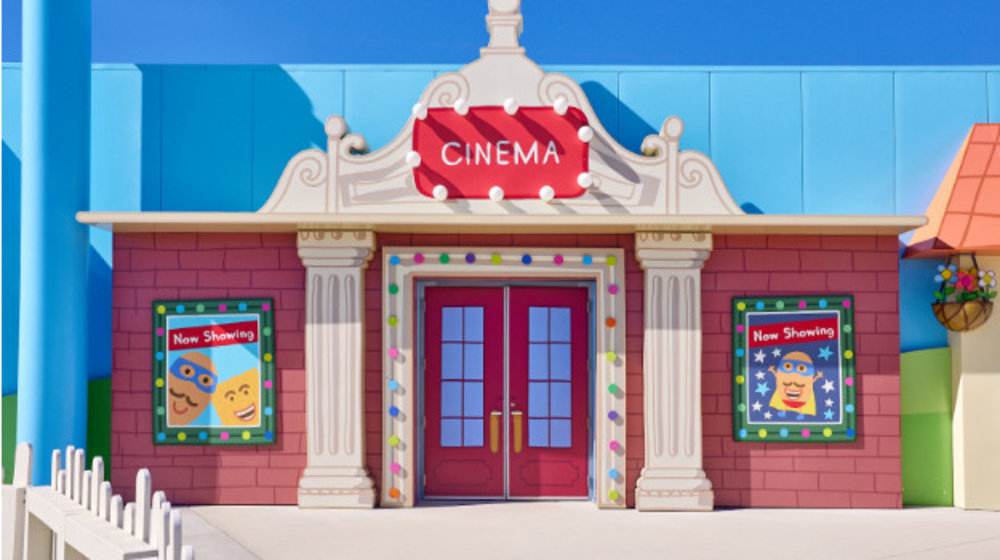 Watch our favorite little pig on the big screen