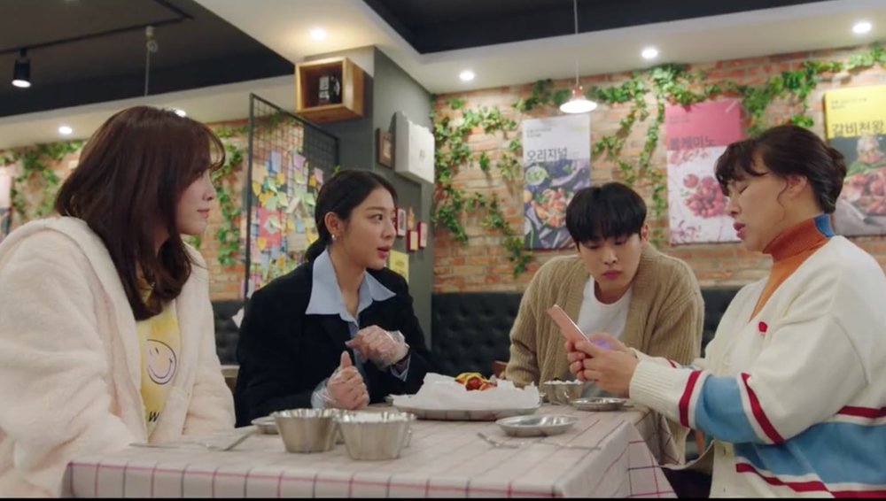 kdrama business proposal filming location seoul korea cafe sandeul hill fried chicken shop