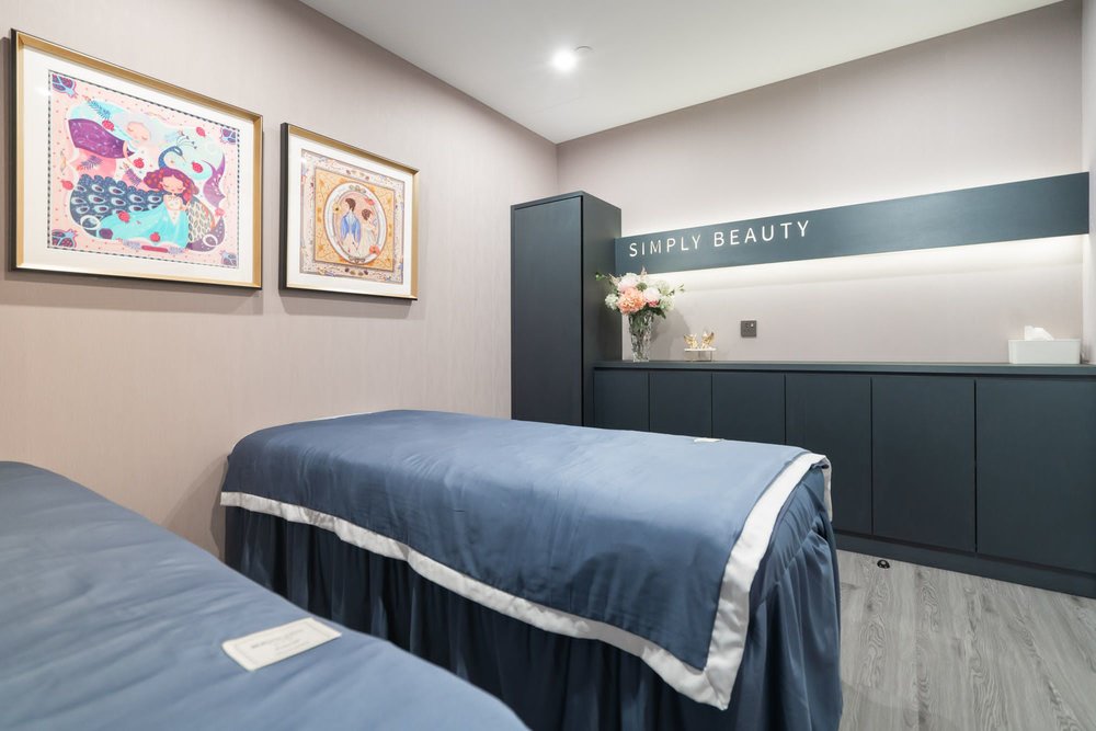 療程房間簡約舒服,讓人充分放鬆。