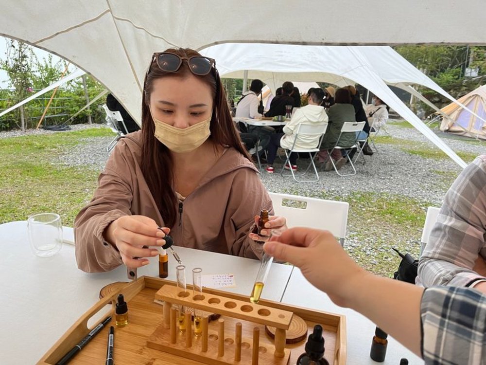 山思雲想 調香課過程