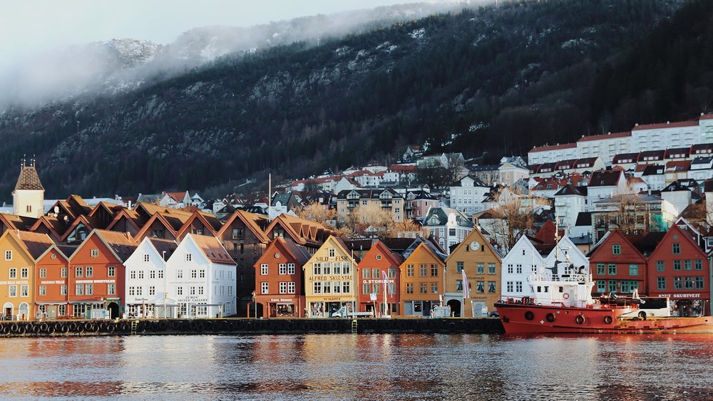 Spot these old Viking houses as you approach the wharf!  Image credits: @mussaoimao